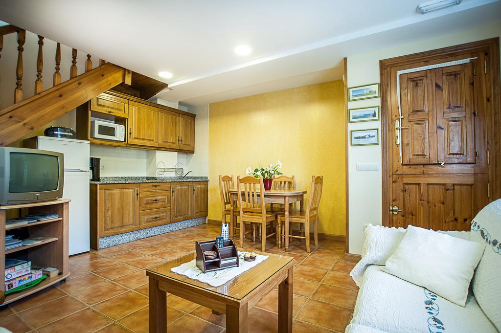 Apartamentos El Pradon De Santa Marina Parres de Llanes 객실 사진