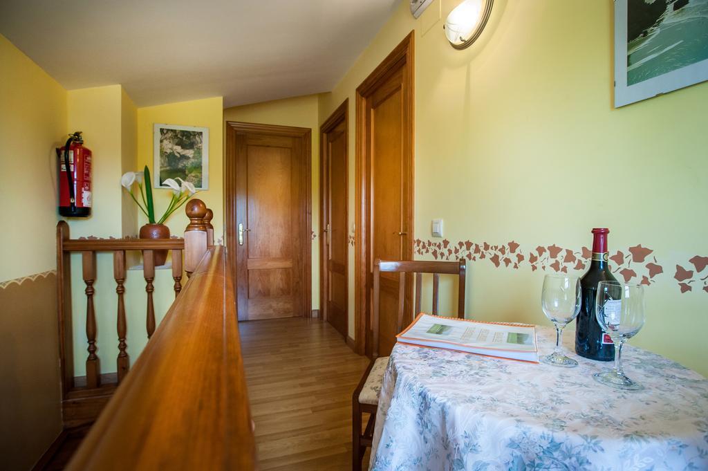 Apartamentos El Pradon De Santa Marina Parres de Llanes 객실 사진