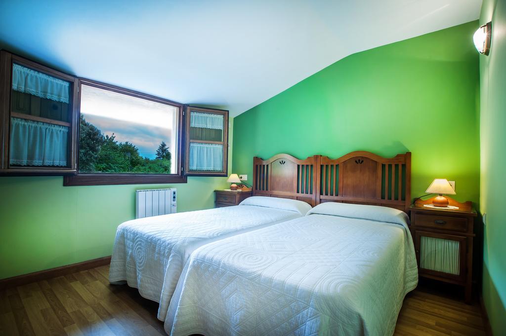 Apartamentos El Pradon De Santa Marina Parres de Llanes 객실 사진