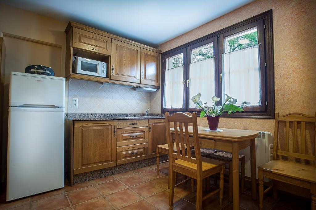 Apartamentos El Pradon De Santa Marina Parres de Llanes 객실 사진