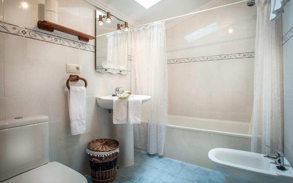 Apartamentos El Pradon De Santa Marina Parres de Llanes 객실 사진